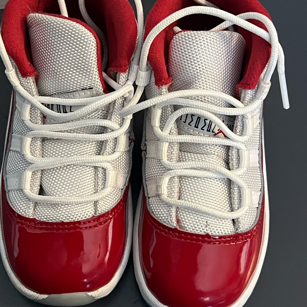 8C Jordan 11s Red